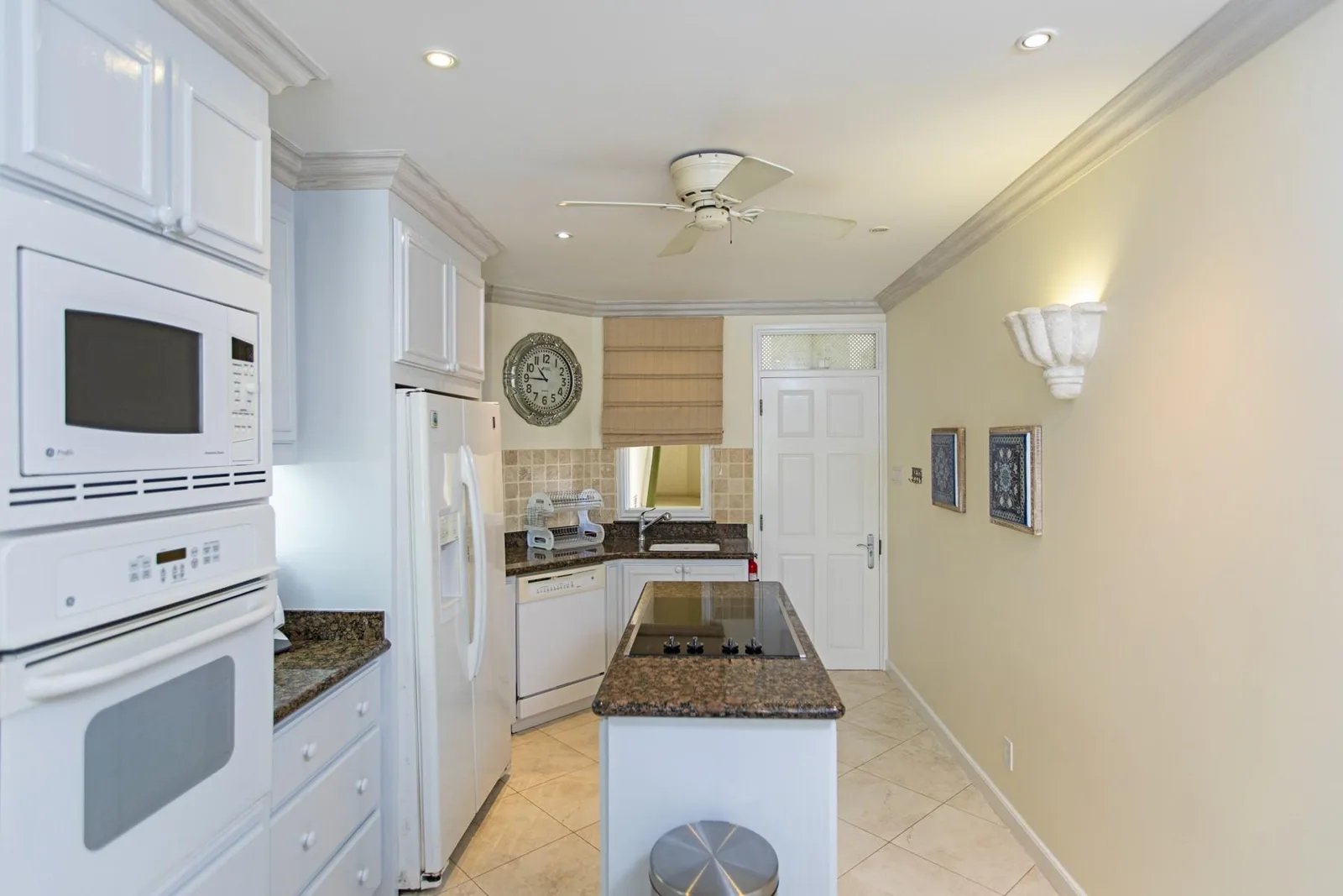 Blue Haven Summerland 201 - Prospect, 3-bedroom apartment for rent in St James, Barbados - photograph 8