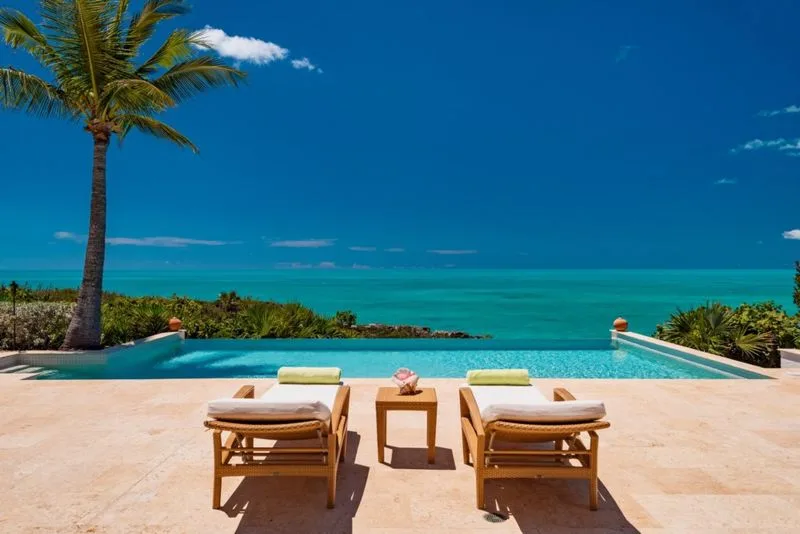 Luxury Oceanfront Villa, 4-bedroom villa for sale in Providenciales, Turks & Caicos - photograph 4