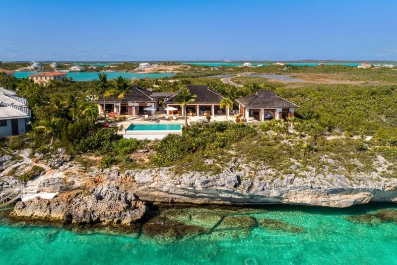 Luxury Oceanfront Villa, 4-bedroom villa for sale in Providenciales, Turks & Caicos