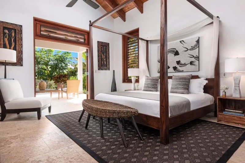 Luxury Oceanfront Villa, 4-bedroom villa for sale in Providenciales, Turks & Caicos - photograph 14
