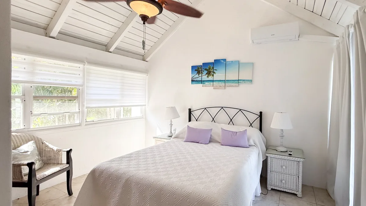 Holetown Townhouse | Steps from Limegrove, 2-bedroom townhouse for rent in St James, Barbados - photograph 10