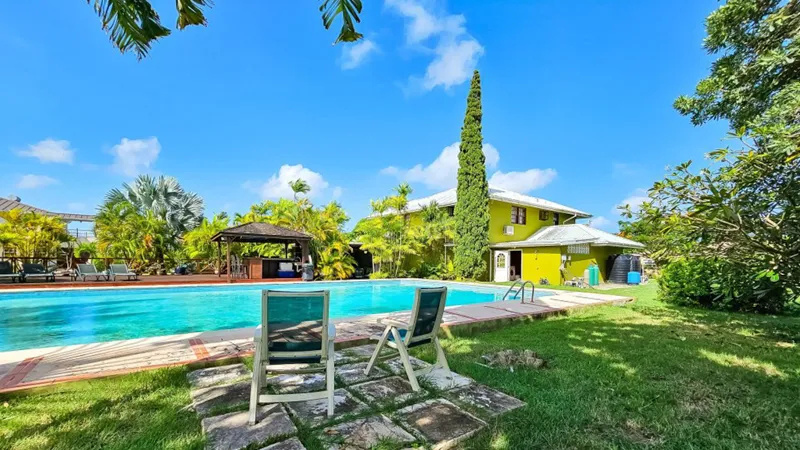 Mario Drive 31L | Classic Caribbean Living