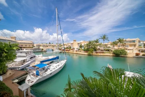 Port St. Charles No. 229 - Lagoon Front Apartment