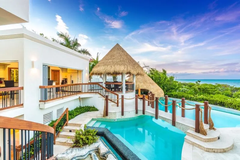 Ultra Luxury Beachfront Home, photograph 2