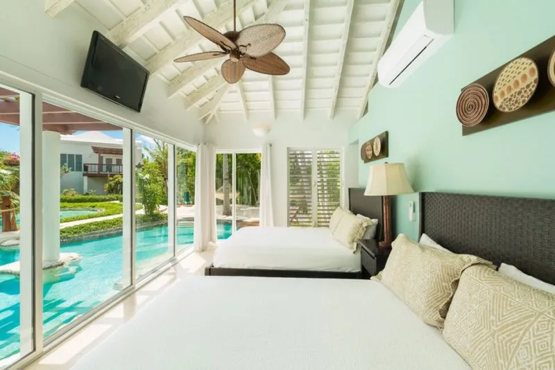 Ultra Luxury Beachfront Home, 6-bedroom villa for sale in Grace Bay, Turks & Caicos - photograph 9