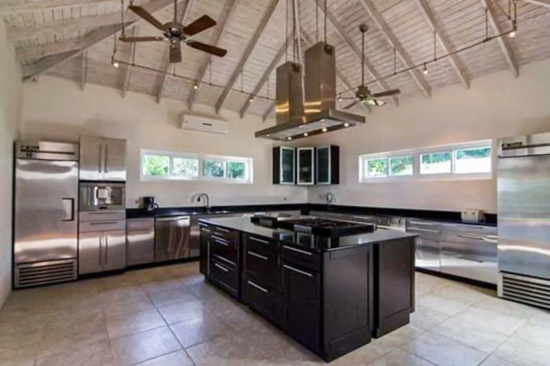 Oceanview Six Bedroom Residence, 6-bedroom villa for sale in Bequia, St Vincent & The Grenadines - photograph 5