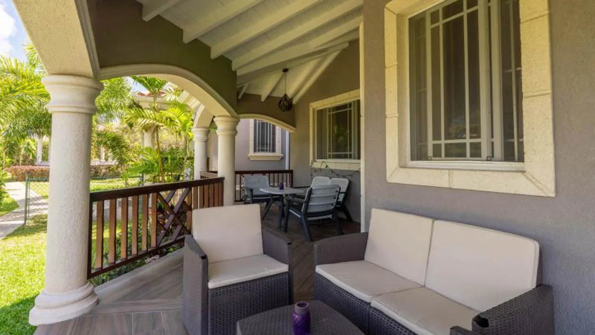 Halls Villa | West Coast Refined Residence, 4-bedroom villa for sale in St James, Barbados - photograph 8