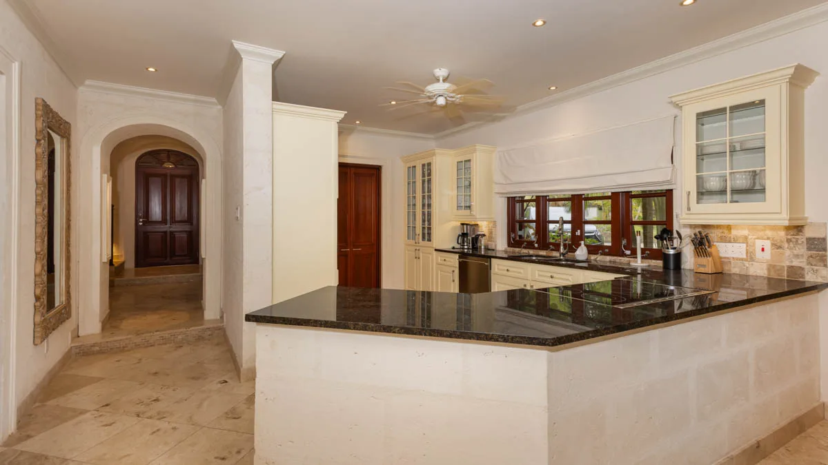 Claridges 5 | Luxury & Comfort for A Perfect Vacation in Barbados, 3-bedroom villa for rent in St James, Barbados - photograph 9
