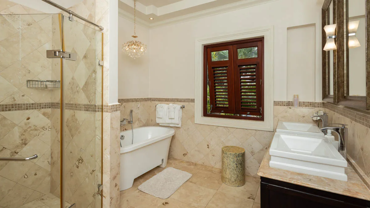 Claridges 5 | Luxury & Comfort for A Perfect Vacation in Barbados, 3-bedroom villa for rent in St James, Barbados - photograph 16