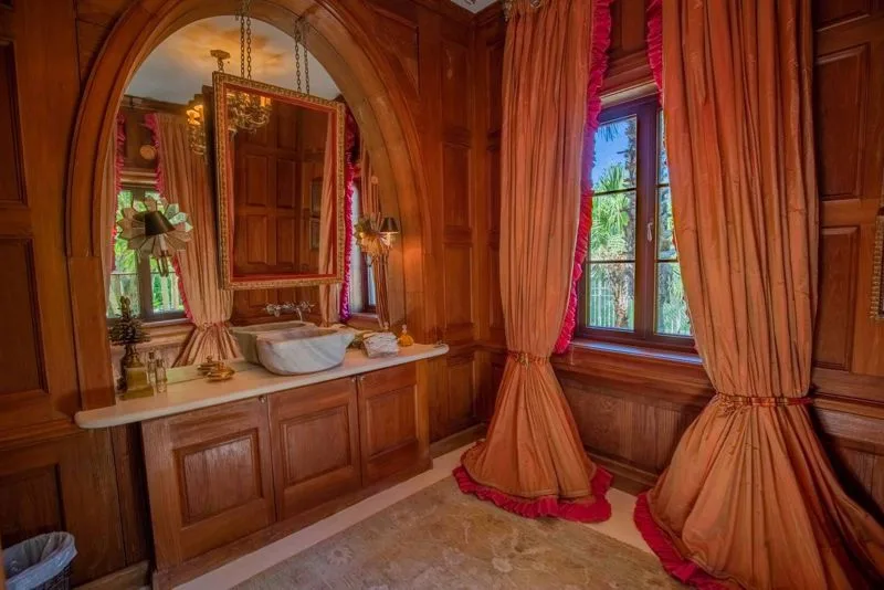 Sea-to-Sea Villa, 6-bedroom villa for sale in Paradise Island, Bahamas - photograph 14