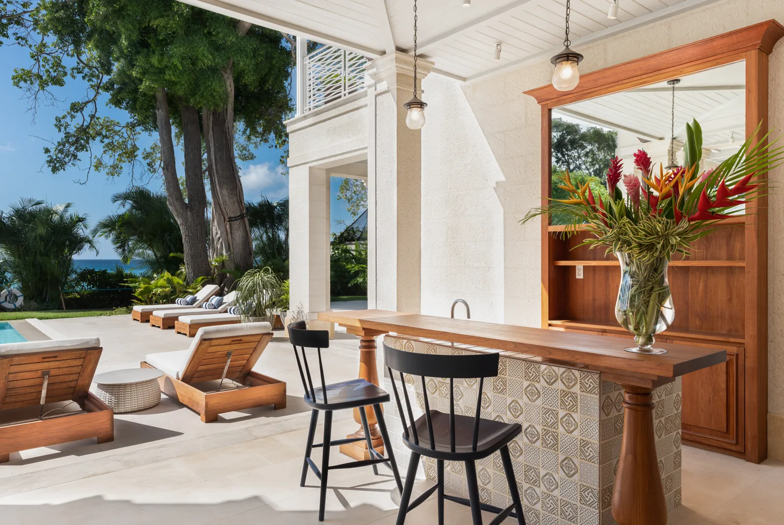 Villa Tamarindo | Iconic Beachfront Retreat, 5-bedroom villa for rent in St James, Barbados - photograph 3