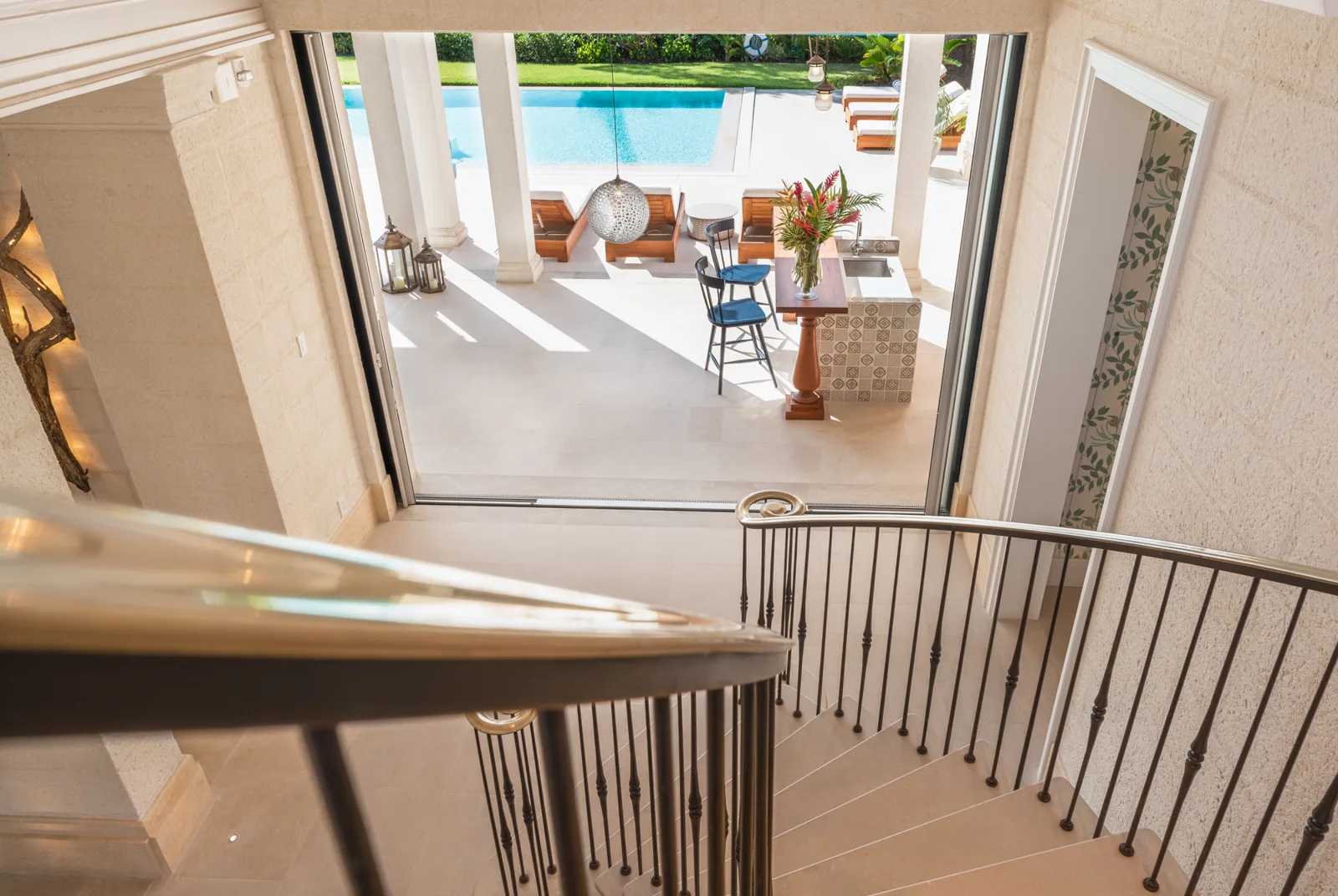 Villa Tamarindo | Iconic Beachfront Retreat, 5-bedroom villa for rent in St James, Barbados - photograph 10