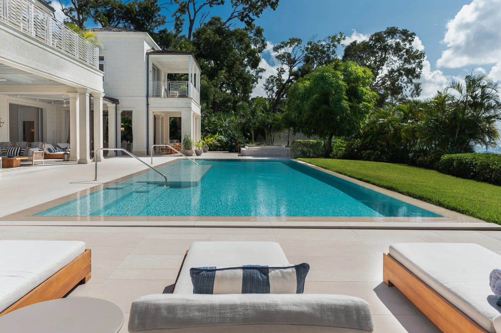 Villa Tamarindo | Iconic Beachfront Retreat, 5-bedroom villa for rent in St James, Barbados - photograph 21