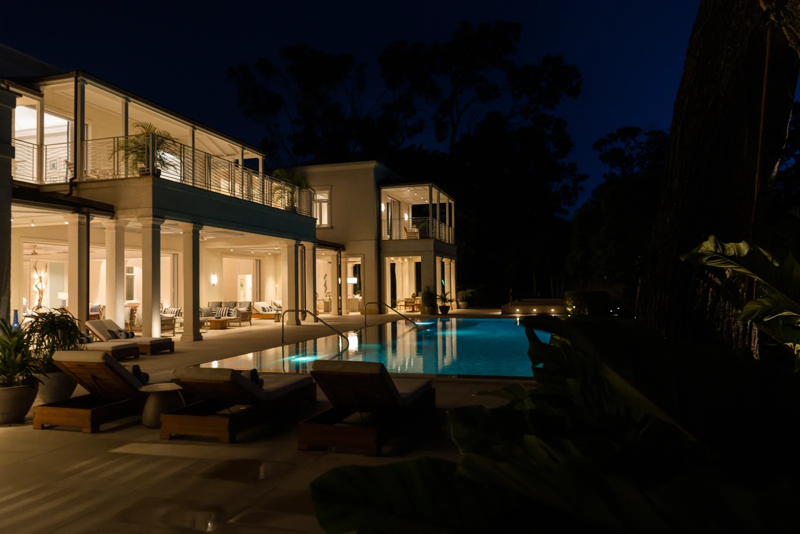 Villa Tamarindo | Iconic Beachfront Retreat, 5-bedroom villa for rent in St James, Barbados - photograph 24
