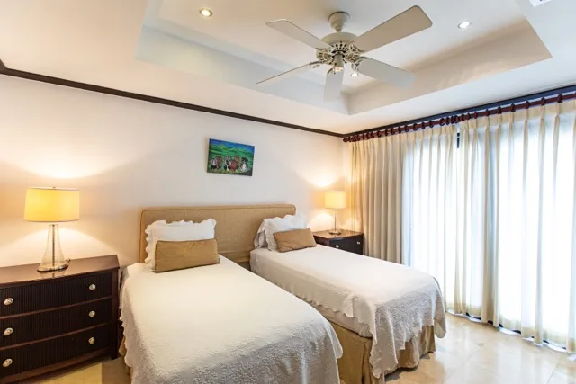 Coral Cove 1 - Paynes Bay Beach, 2-bedroom apartment for rent in St James, Barbados - photograph 17