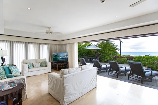 Coral Cove 1 - Paynes Bay Beach, 2-bedroom apartment for rent in St James, Barbados