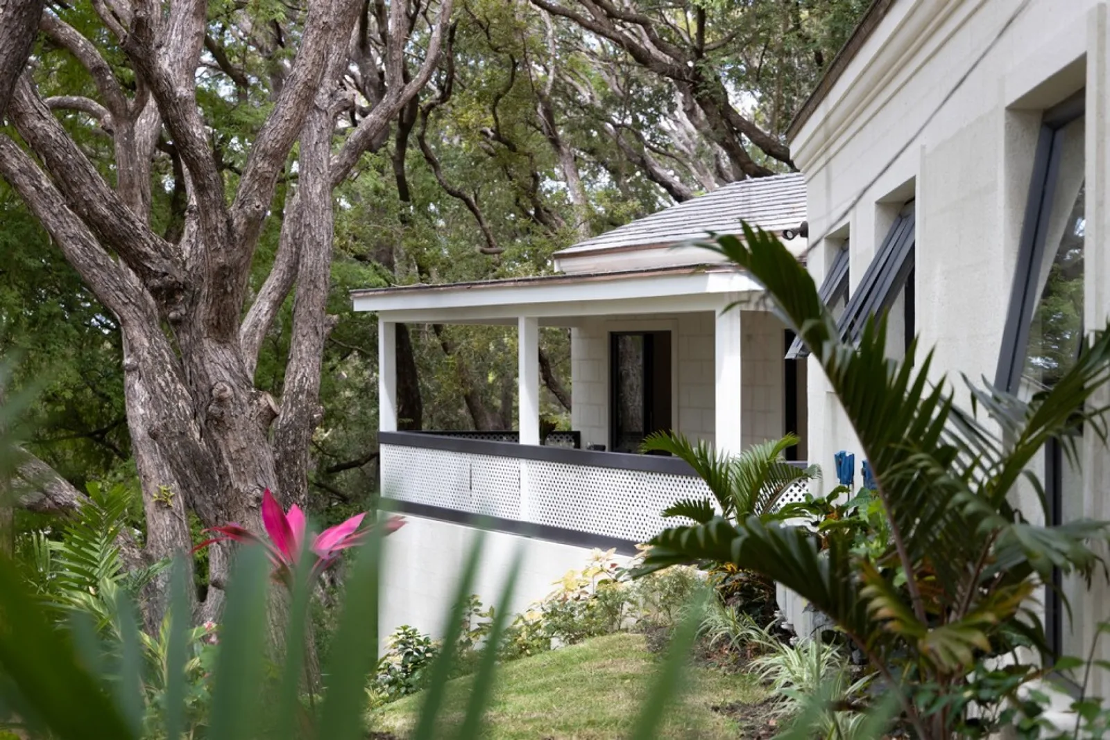 Parnassus Cottage - Sandy Lane, 2-bedroom villa for rent in St James, Barbados - photograph 2