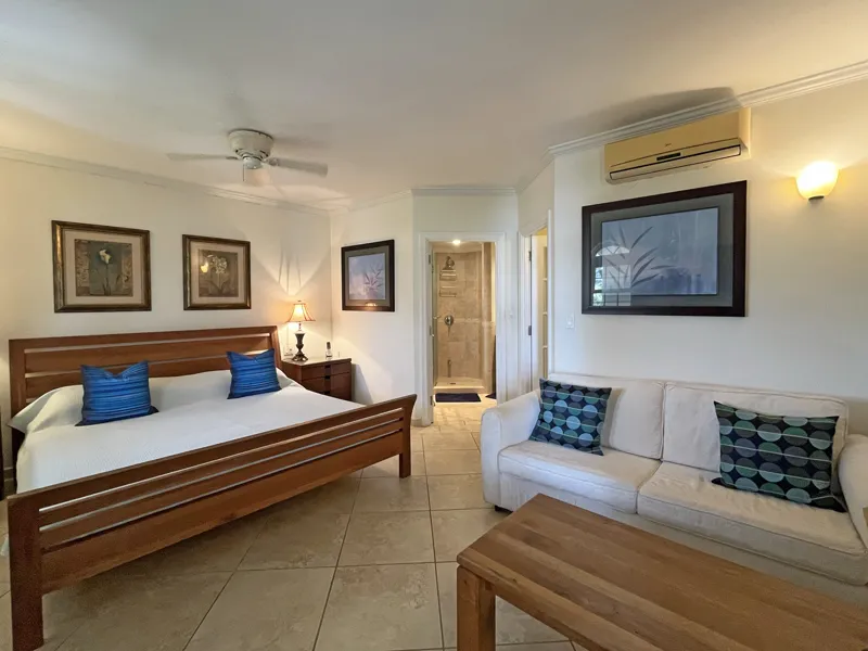 Sapphire Beach 207, photograph 8