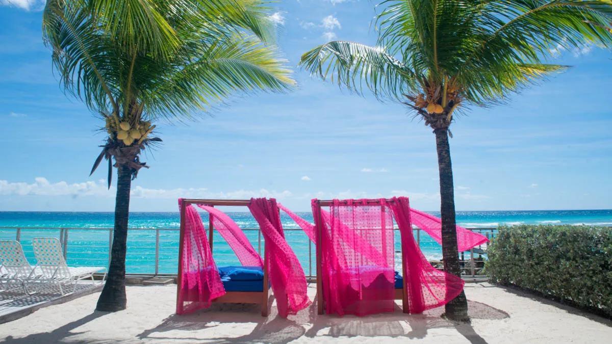 St Lawrence Beach Condos | Penthouse 16 - Luxury Beachfront Apartment, 3-bedroom apartment for sale in Christ Church, Barbados - photograph 23