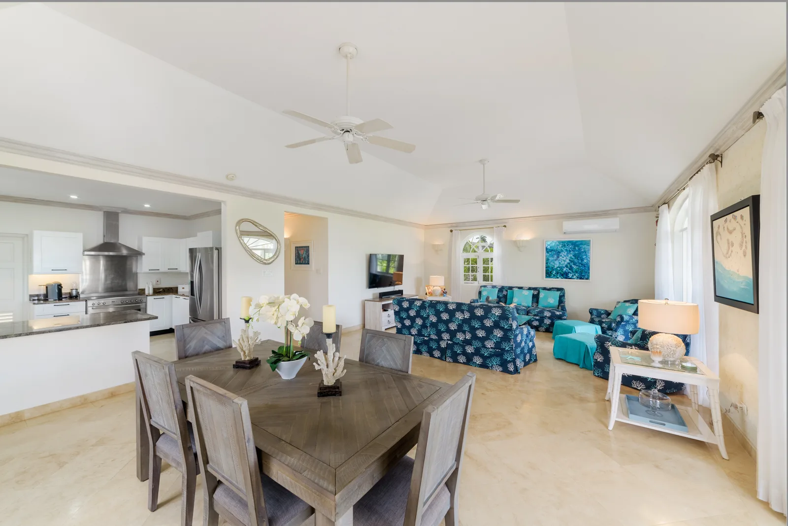 Sugar Hill - Half Way Tree, 5-bedroom villa for rent in St James, Barbados - photograph 14