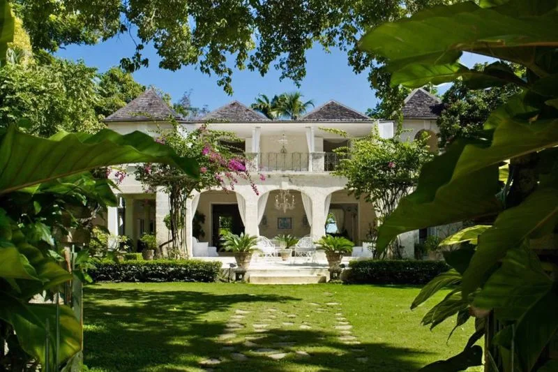 Mango Bay Villa, 7-bedroom villa for rent in St James, Barbados - photograph 4
