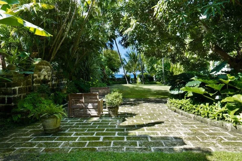 Mango Bay Villa, 7-bedroom villa for rent in St James, Barbados - photograph 10