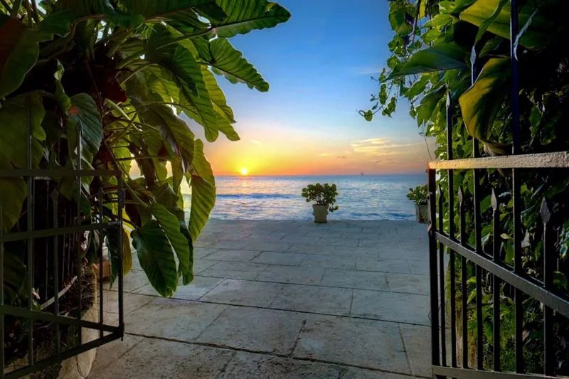 Mango Bay Villa, 7-bedroom villa for rent in St James, Barbados - photograph 14