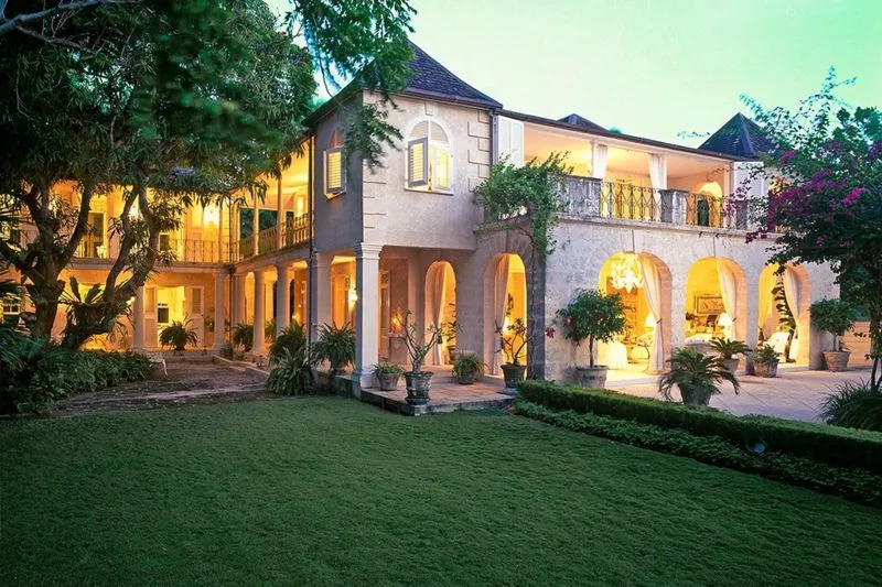 Mango Bay Villa, 7-bedroom villa for rent in St James, Barbados - photograph 19