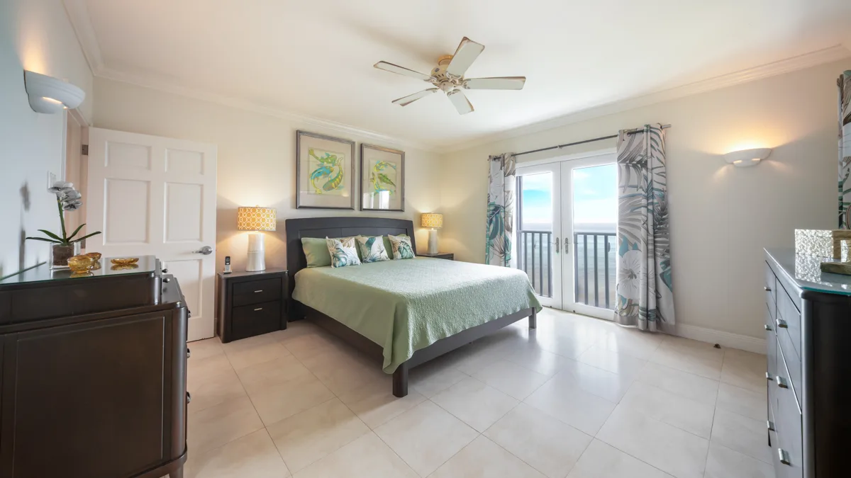 Sandy Hook Beachfront Apartment, 3-bedroom apartment for sale in Christ Church, Barbados - photograph 16