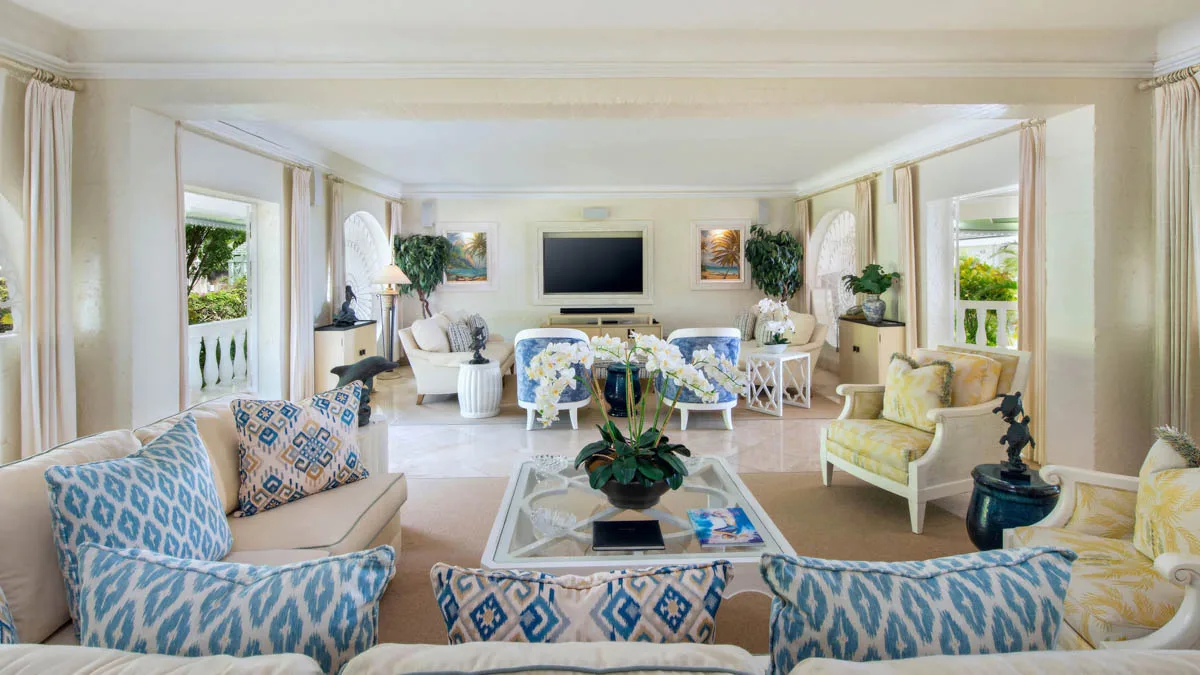 St Helena | Iconic Beachfront Holiday Villa, 8-bedroom villa for rent in St James, Barbados - photograph 8