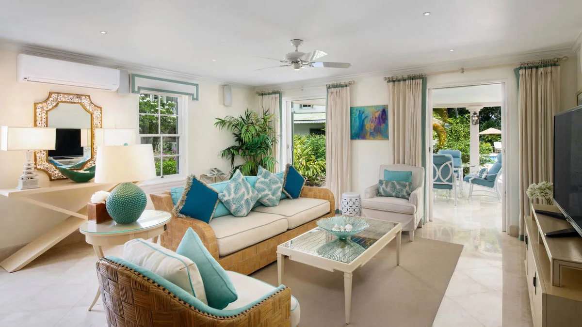 St Helena | Iconic Beachfront Holiday Villa, 8-bedroom villa for rent in St James, Barbados - photograph 9