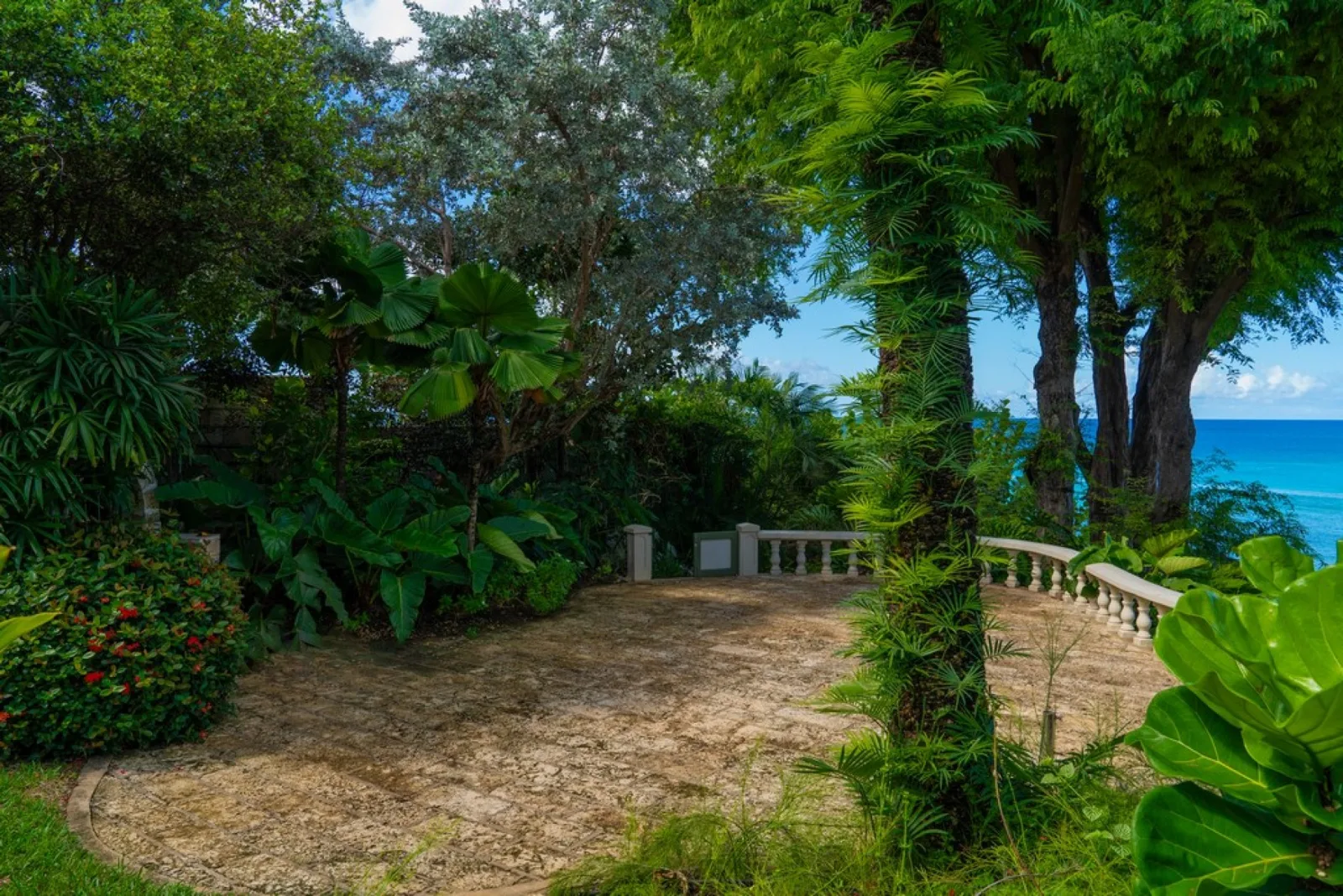 Secret Cove 2 | Caribbean Beach House Vacation in Paynes Bay, 2-bedroom villa for rent in St James, Barbados - photograph 22