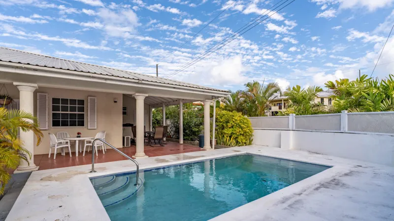 Pattane Gardens 20 | Prime Location House With A Pool
