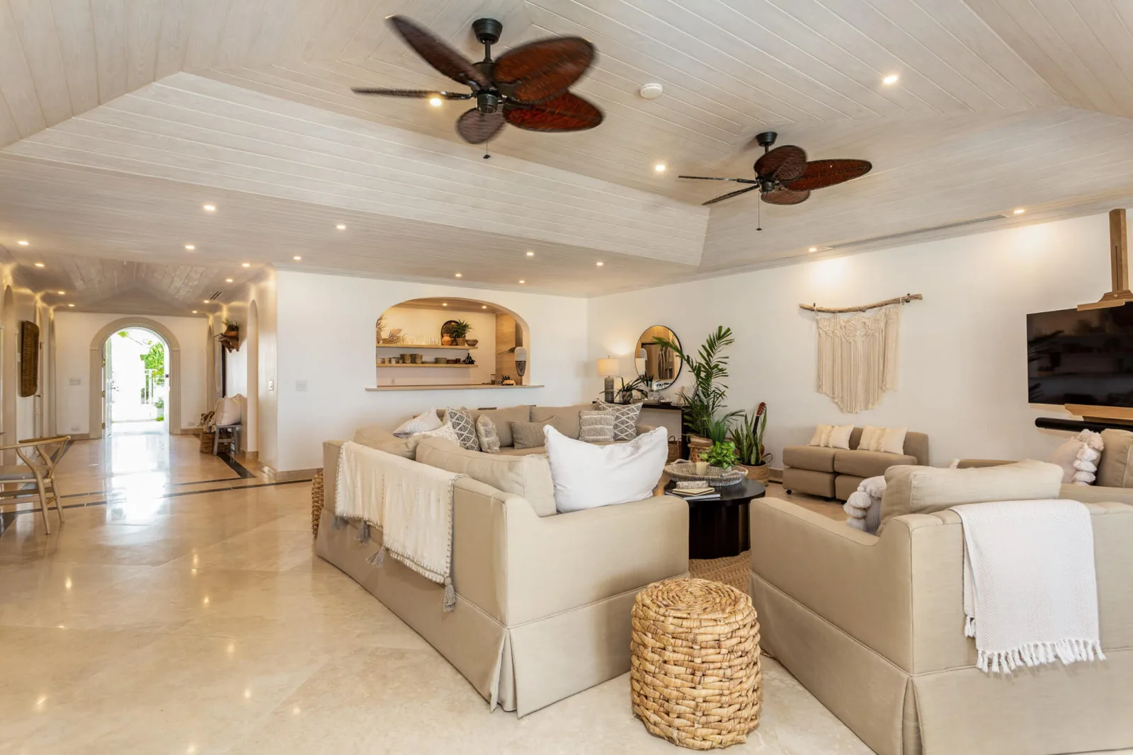 The Palms Old Trees - Paynes Bay Beach, 3-bedroom apartment for rent in St James, Barbados - photograph 3