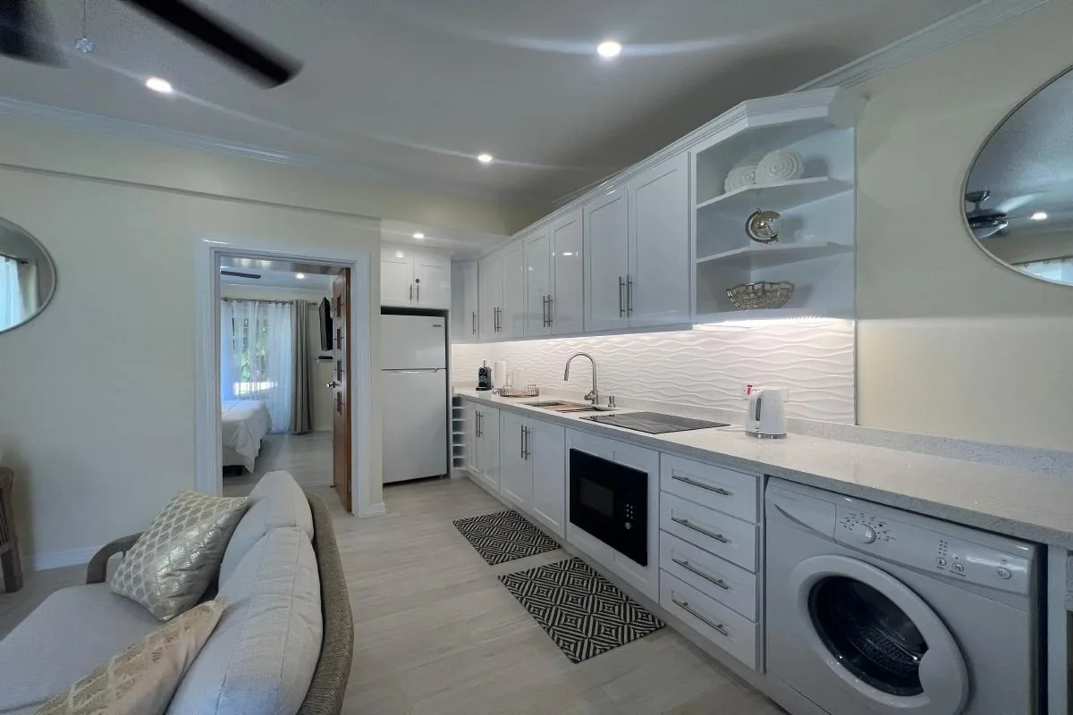 Sunset Crest | Sunny Side Condo, apartment for rent in St James, Barbados - photograph 4