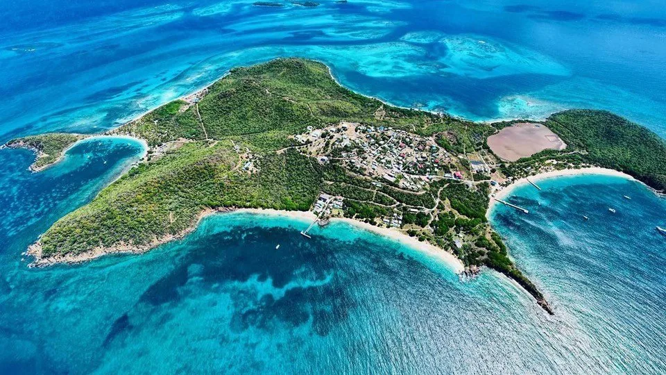 Mayreau Beach Estates | Beachfront Villa Estate & Development Opportunity, 5-bedroom villa for sale in The Grenadines, St Vincent & The Grenadines - photograph 3