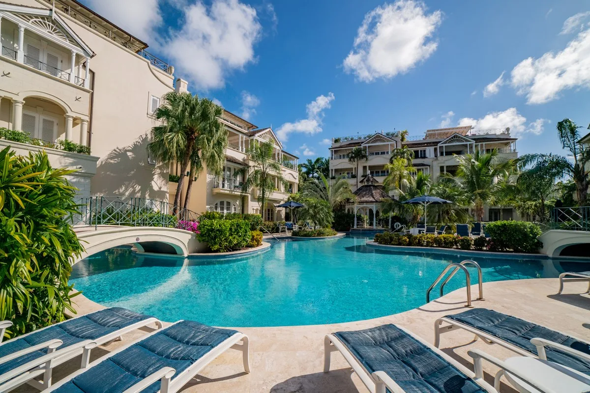Schooner Bay Penthouse No.305, 5-bedroom apartment for rent in St Peter, Barbados - photograph 4
