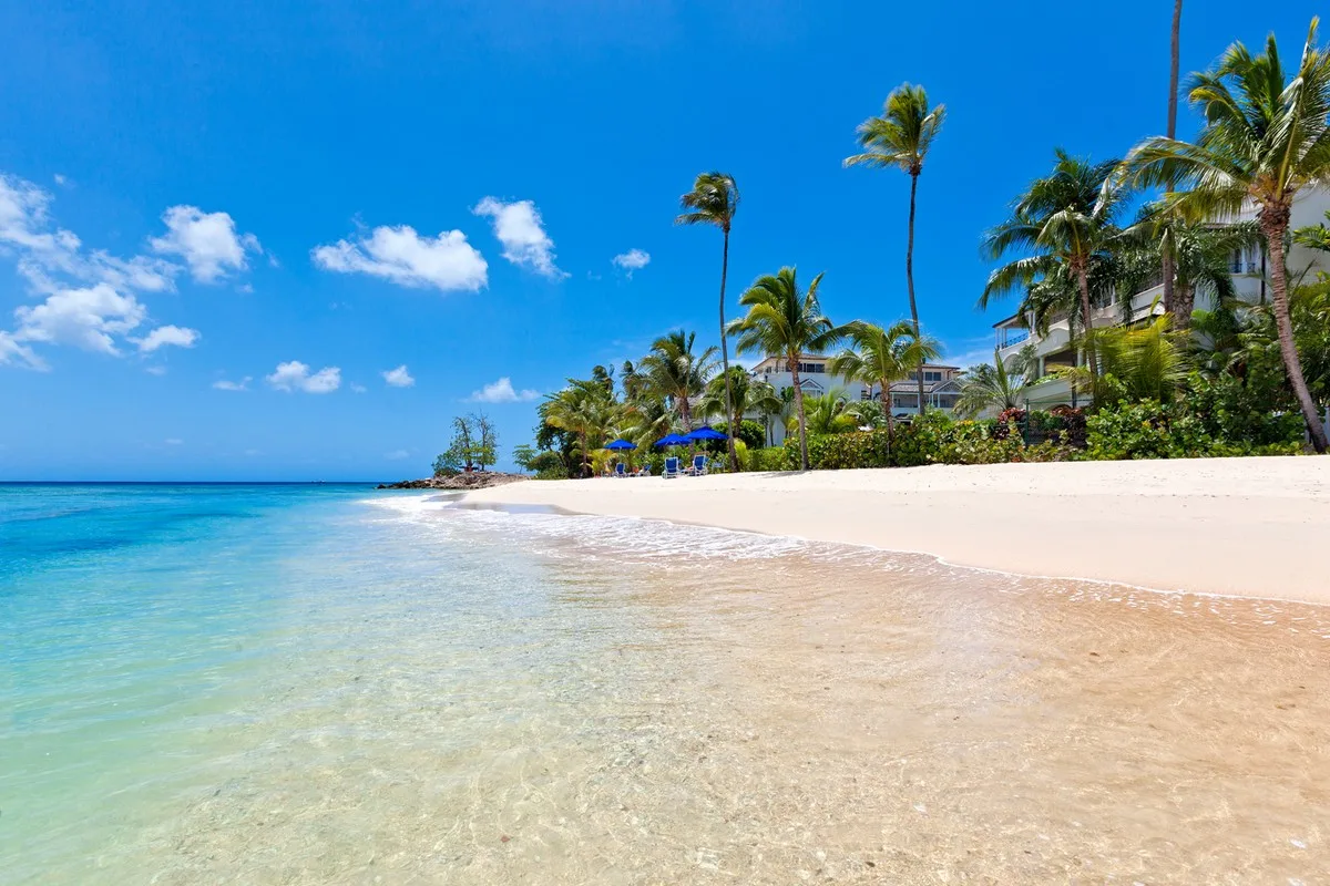 Schooner Bay Penthouse No.305, 5-bedroom apartment for rent in St Peter, Barbados - photograph 2