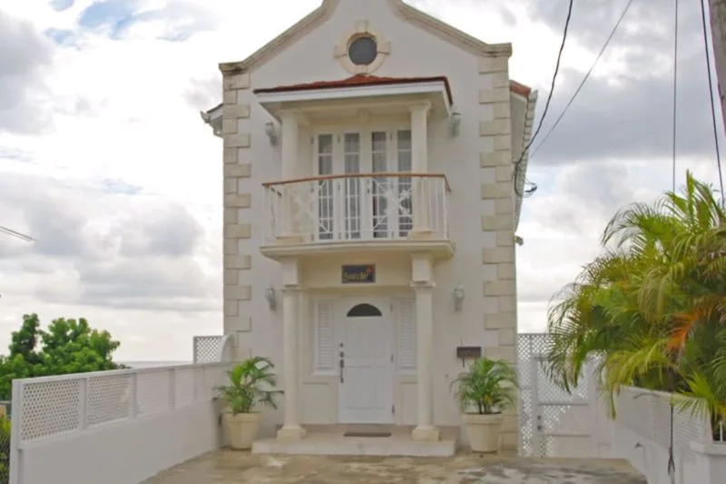 Bianca Bay Villa, 3-bedroom villa for rent in St James, Barbados - photograph 11