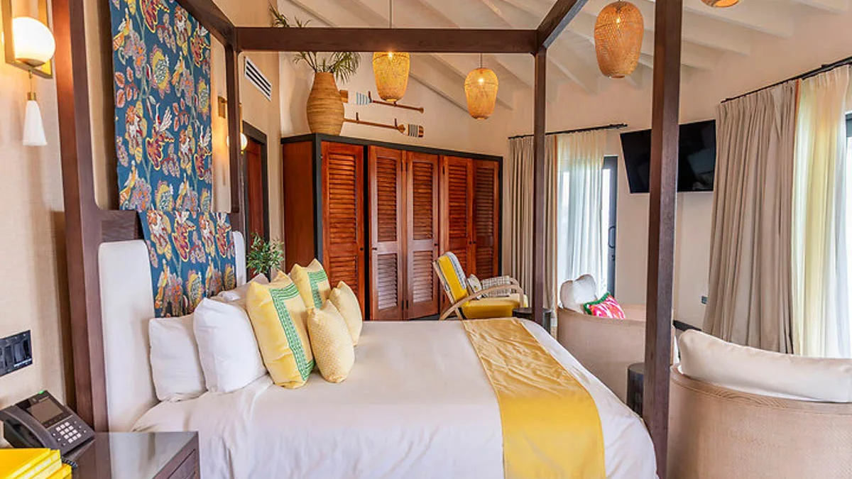 Villa Ocean 15 | Oceanfront Infinity Pool, 4-bedroom villa for sale in St Mary, Antigua & Barbuda - four-poster bedroom