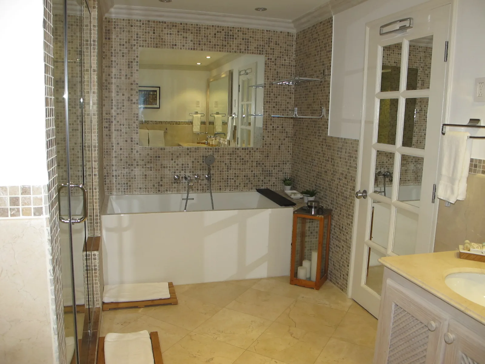Port St. Charles No 366 - Lagoon Front Apartment, 3-bedroom apartment for rent in St Peter, Barbados - photograph 4