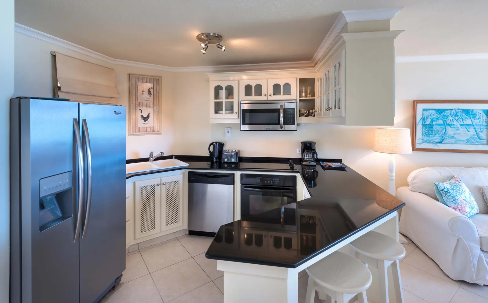 Reeds House Penthouse No. 13, 2-bedroom apartment for rent in St James, Barbados - photograph 3