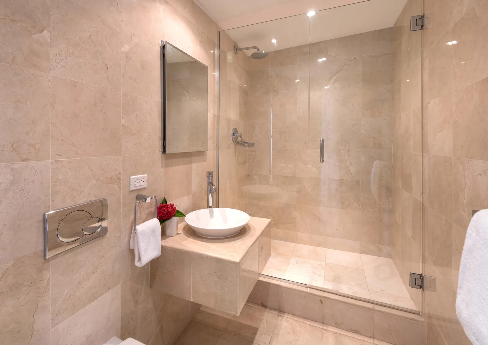 Reeds House Penthouse No. 13, 2-bedroom apartment for rent in St James, Barbados - photograph 5