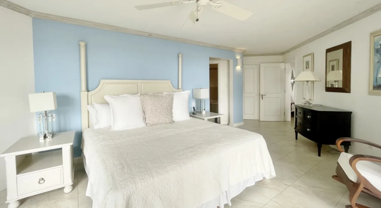 Villas on The Beach No. 103, 2-bedroom apartment for rent in St James, Barbados - photograph 8