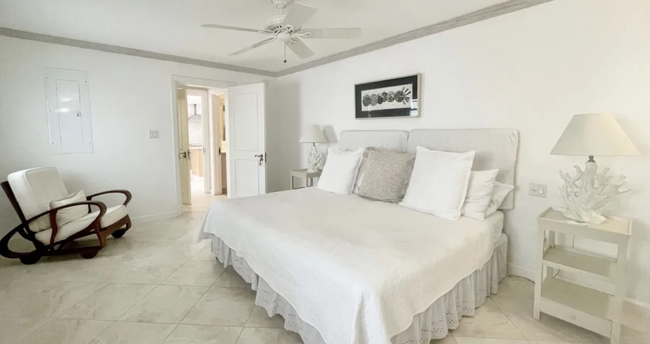 Villas on The Beach No. 103, 2-bedroom apartment for rent in St James, Barbados - photograph 10