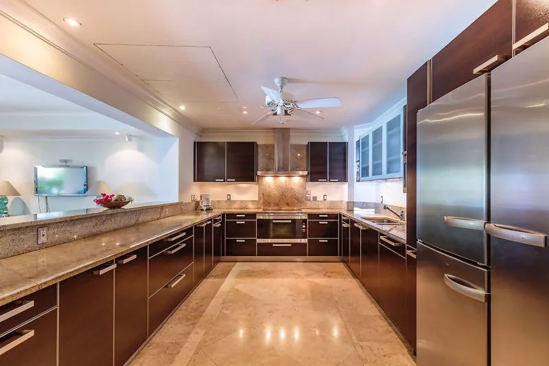 Sandy Cove 201 | Paradise - Luxury Holiday Apartment, 3-bedroom apartment for rent in St James, Barbados - photograph 9