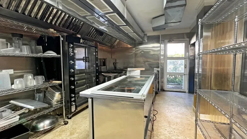 Belleville 2 | Ground Floor Ready-To-Operate Restaurant or Office/Commercial Space