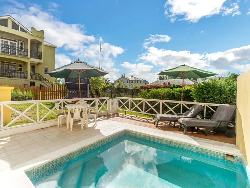 Emerald Woods 1 | Comfortable Island Living
