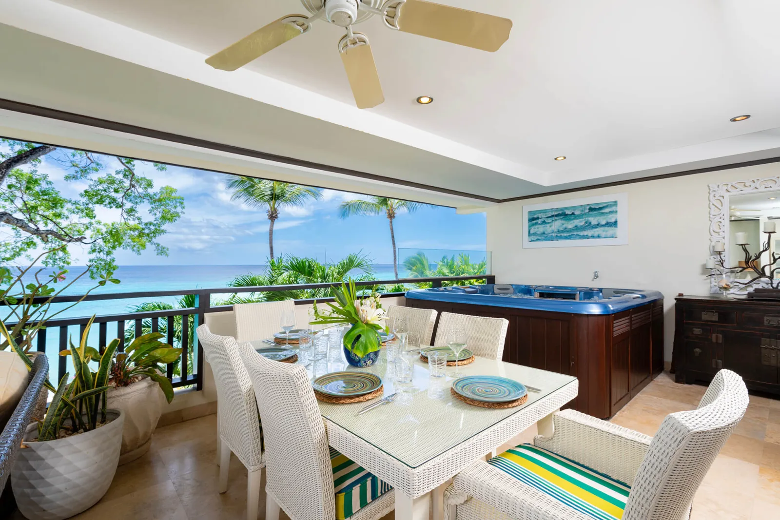 Life’s a Beach, Coral Cove - Paynes Bay Beach, 3-bedroom apartment for rent in St James, Barbados