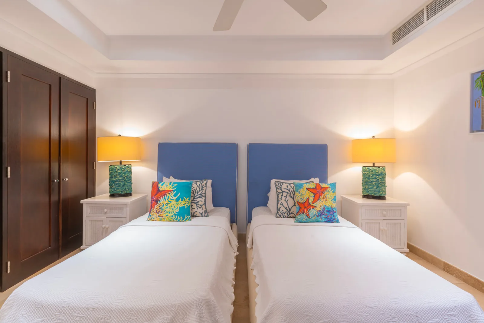 Life’s a Beach, Coral Cove - Paynes Bay Beach, 3-bedroom apartment for rent in St James, Barbados - photograph 3